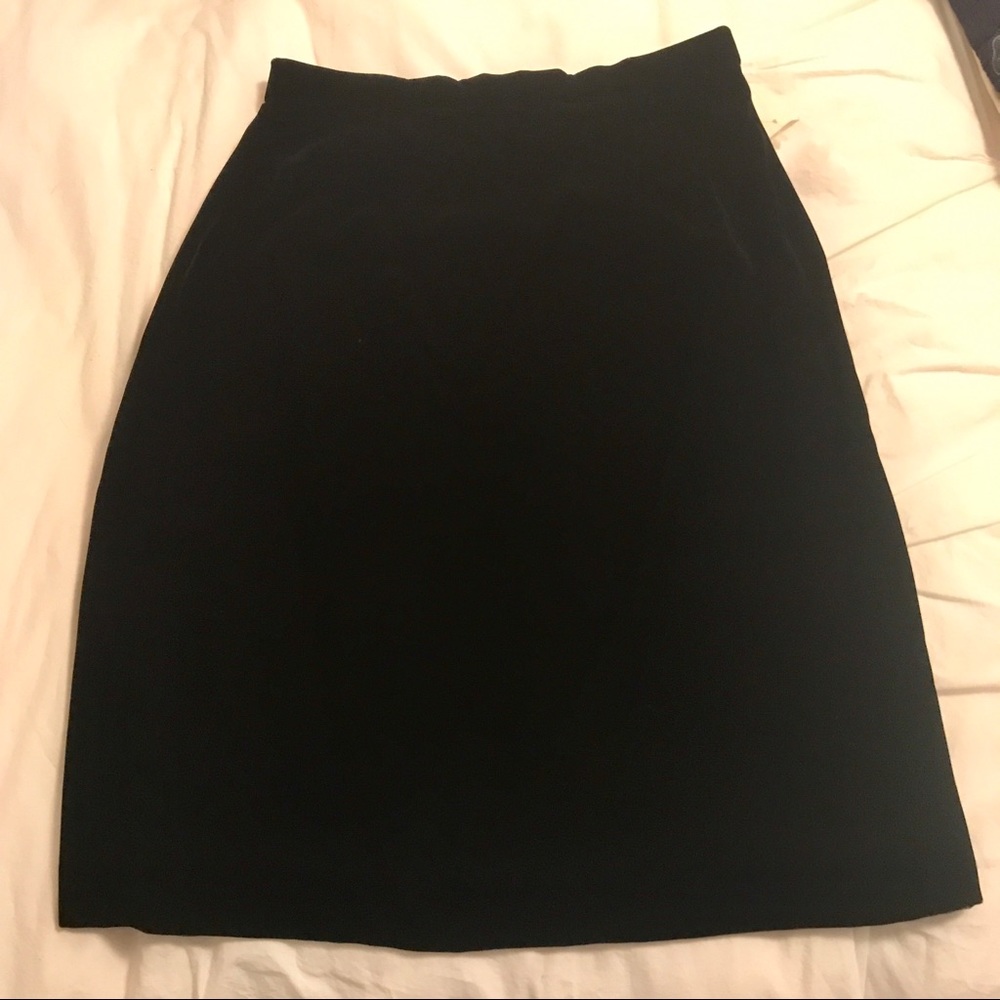 AJ Bari Vintage Black Velvet Straight Skirt Size 6